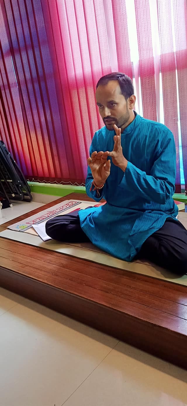 Community yoga at Tratak